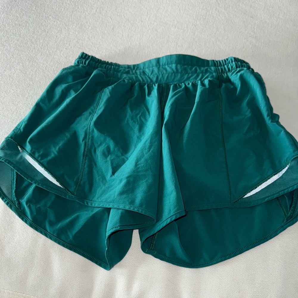 Lululemon Athletica Green Athletic Shorts Lightweight Moisture-Wicking